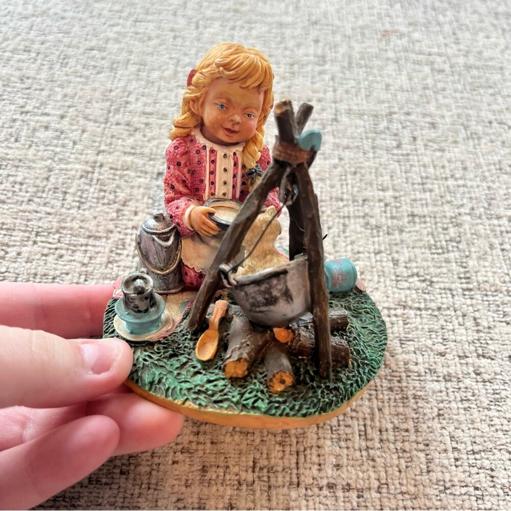 Giftcraft How The West Was Young Camp Fire Girl Statue Figurine Knick Knack